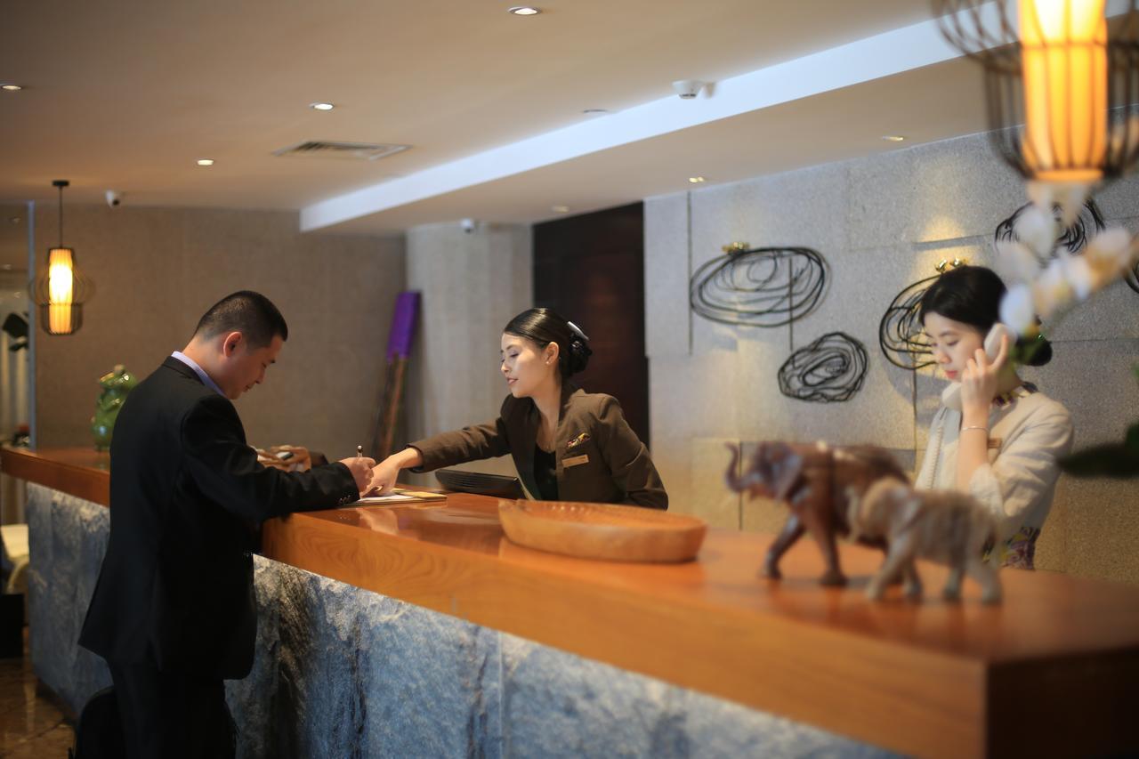 Relax Season Hotel Dongmen Shenzhen Extérieur photo
